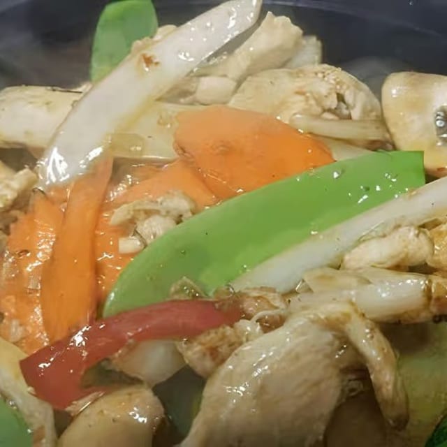 Cashew Sautéed Entrée.